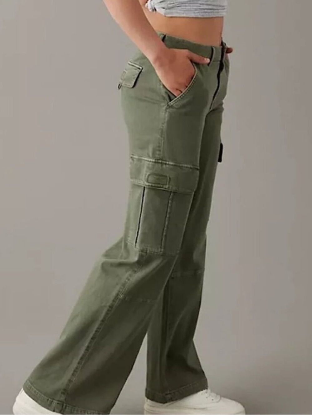 AE - Wide Leg Curvy Cargo Pants